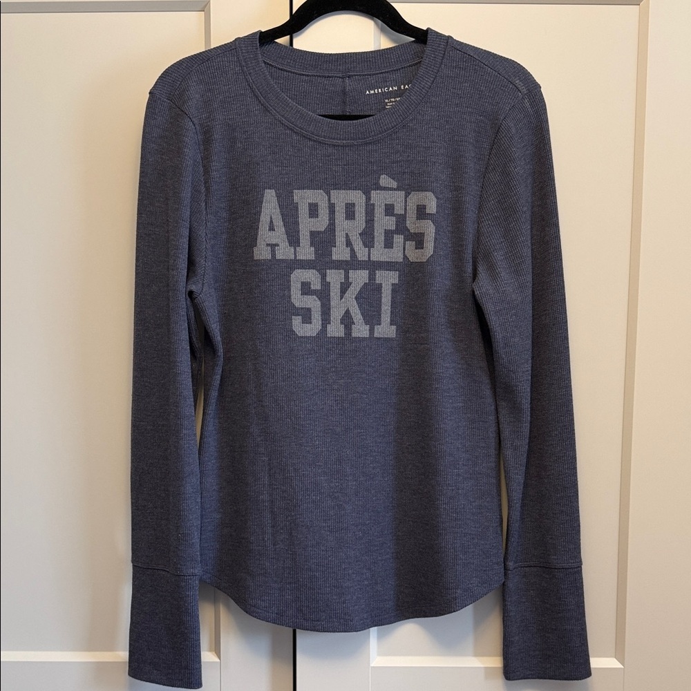 American Eagle Outfitters Textured Blue Crewneck
